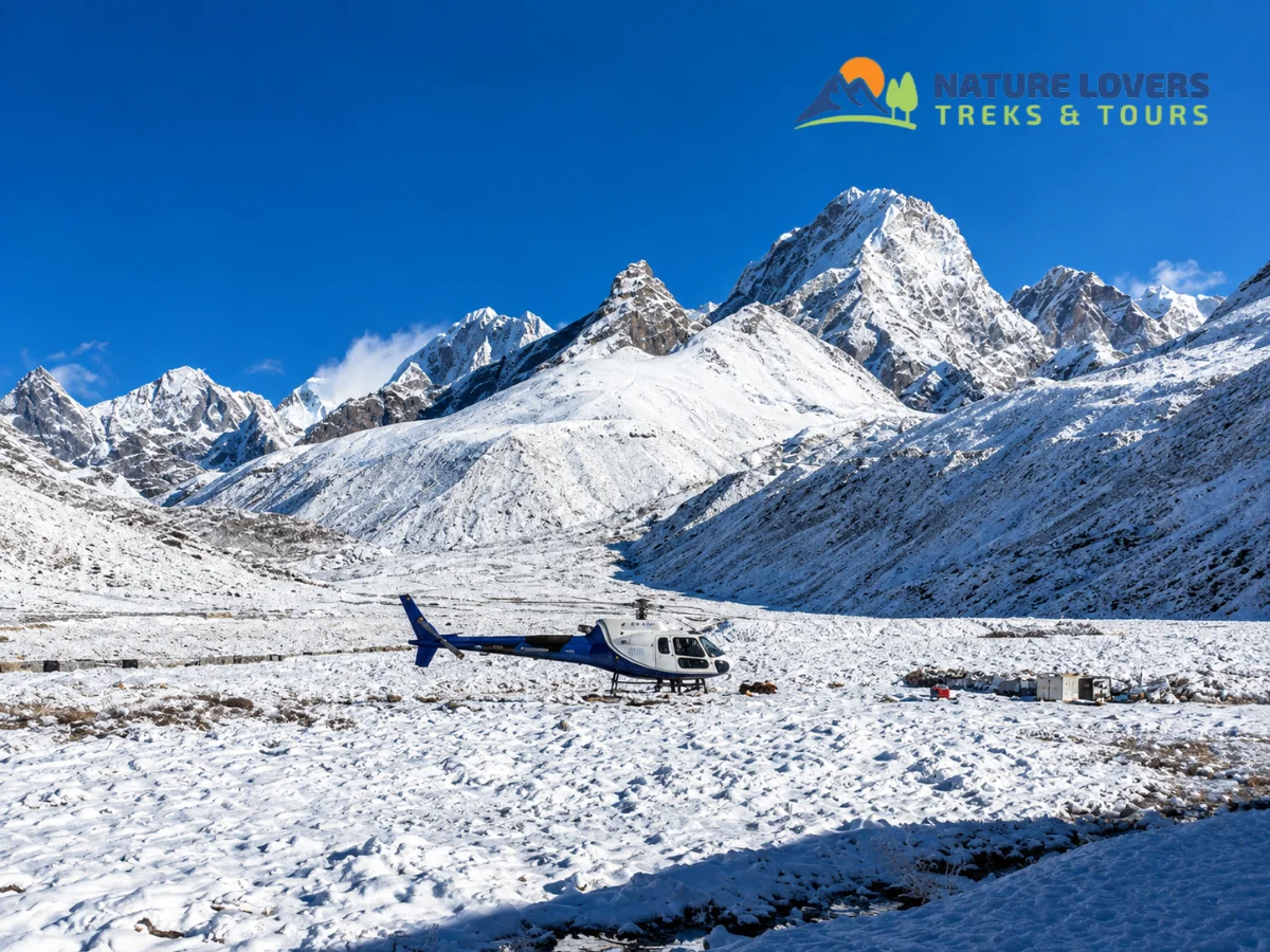 Emergency-Helicopter-Evacuation-on-Everest-Base-Camp
